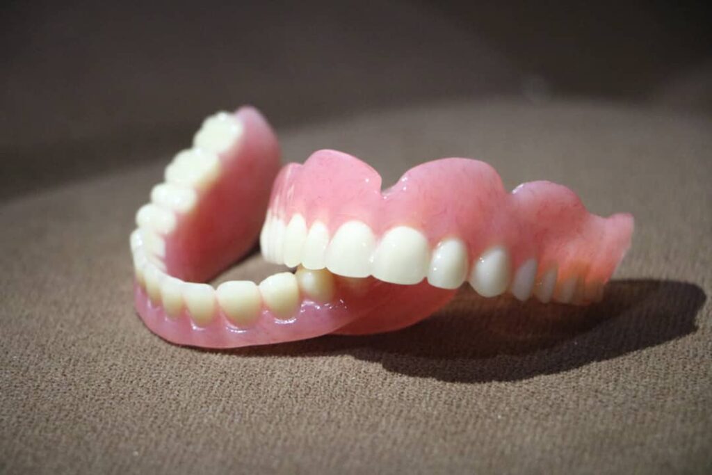 مراقبت های بعد از روکش دندان