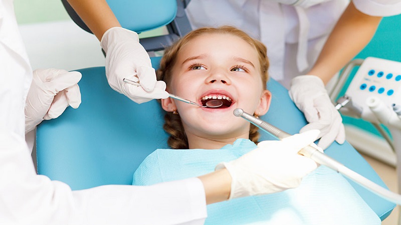 ایمپلنت دندان در کودکان زیر ۱۵ سال توصیه می شود؟