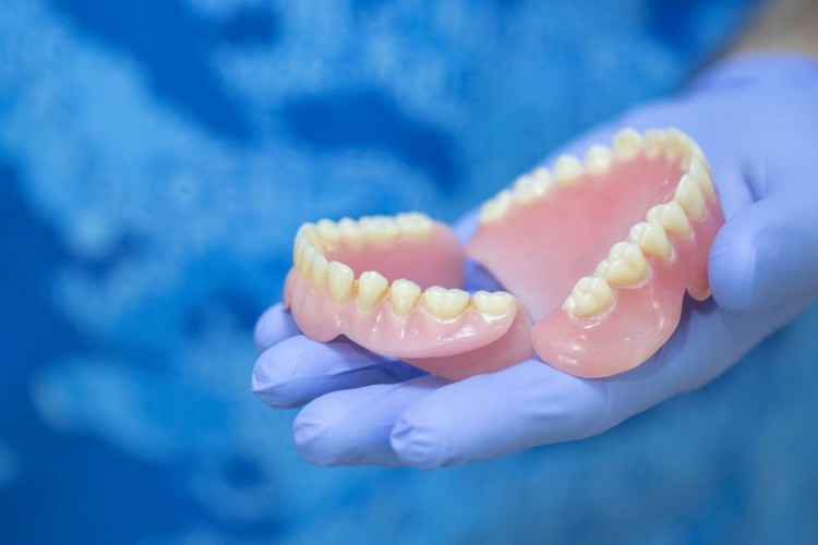 انواع دستگاه پروتز دندان